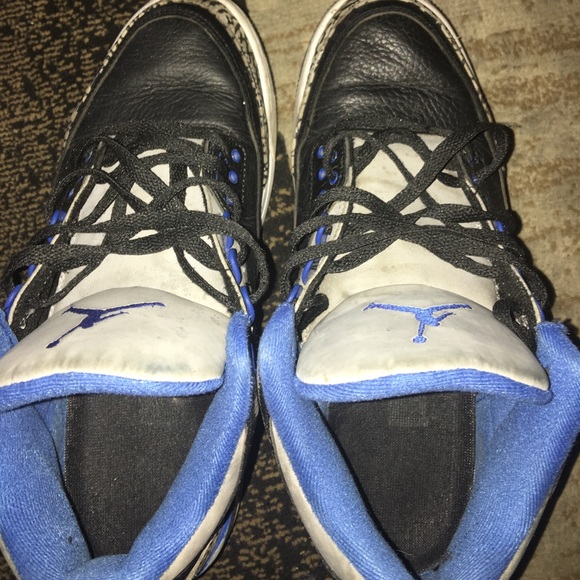 Shoes Jordan 3s and Lebron 11s - Picture 2 of 5